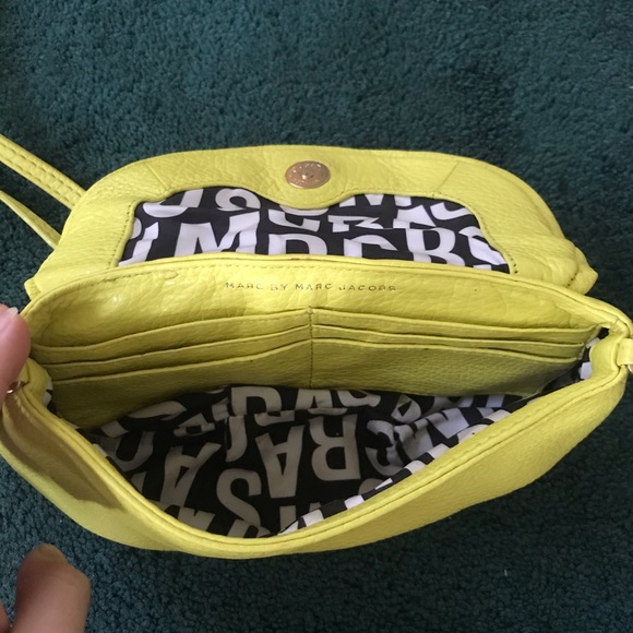 Marc Jacobs Crossbody - Picture 2 of 5